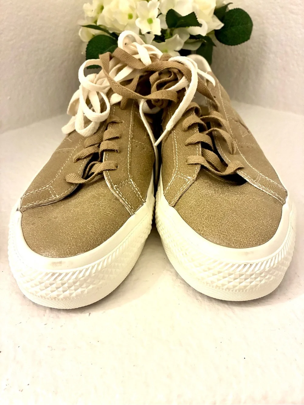 NWOT men’s Converse one star sneakers size 11